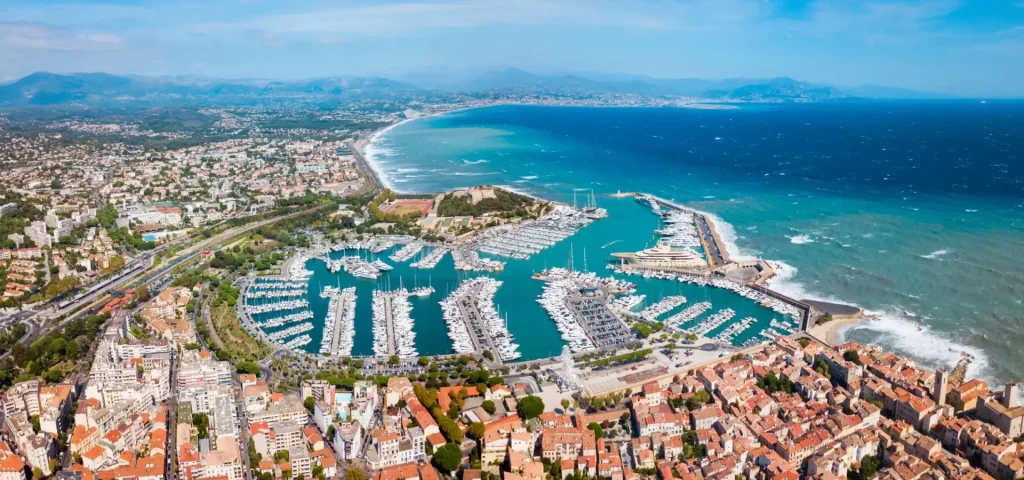 Couvreur à Antibes